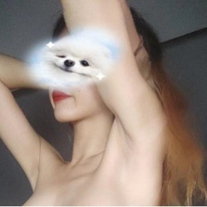 推特福利姬奇怪女人合集：小视频图集大学宿舍不露脸身材网袜妹妹粉嫩下载观看