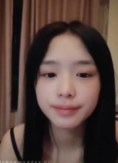 妹子自拍闺蜜设备人气露脸战斗姐姐嘴艺观看-1V-3.4G