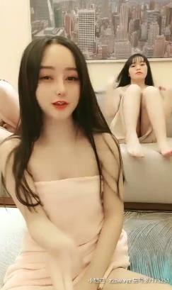 小热巴闺蜜第三部分3V-5.1G自拍合集下载观看