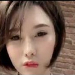 香港神秘美女米布儿资源1.3G，美腿模特身材绅士必收