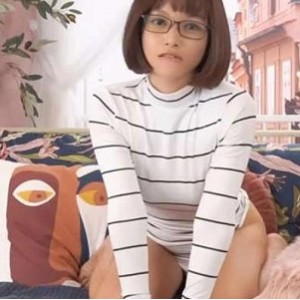 KylieNG圣诞气质视频合集14.6G，已婚少女翘臀绅士必看