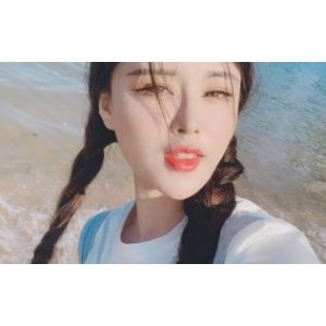 一只萌宠女神资源：奇怪姿势5MB视频免费下载