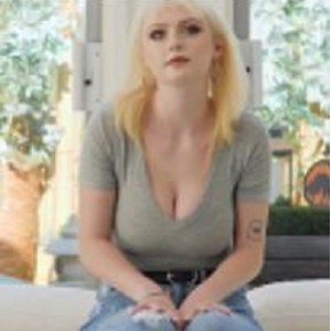 国外妹子CarrieSage火爆欧美音乐合集，视频大小9.4G