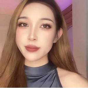 疯狂抖音新篇：小三儿美女主播143V4.4G资源