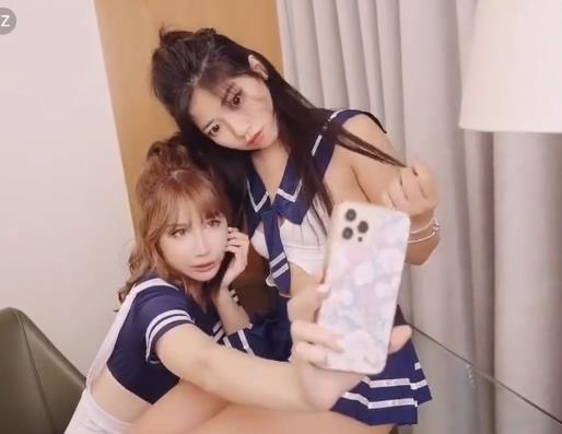 颜值青春女同自拍合集高清露脸日韩小视频43V1.8G