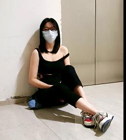 楼道小情侣挑战：时长2:10分，火爆热话题