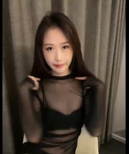 顶级漂亮邻家御姐下H作者自拍2V946M时长22分