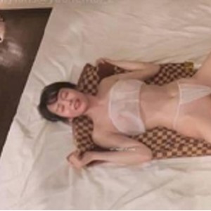 清纯邻家小姐姐onlyfans按摩视频大放送