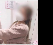 换衣间特别表演！用嘴打H机！OnlyFans爆火资源-1V-675M！