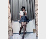 17V5.1G合集：MomoYih和嫩萝L作者自拍，幻影金龙男主C，不露脸巨物控