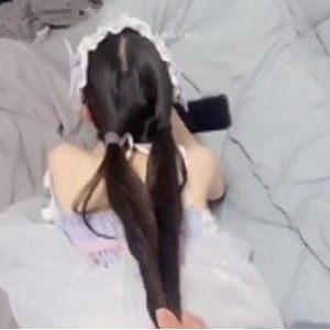 温软软自拍合集48V-2.6G短视频肛J露脸三人游用嘴特写妹妹