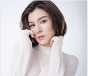 小明星网红蒋汶珊酒店自拍爱PAPA56V-1.3G正片29分钟完美露脸