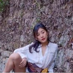 Fullfive：P站红人宜家女主户外自拍原版超清视频