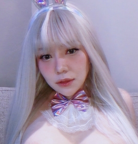 国外女网红Hannahowo的吃鸡合集，共25个视频和41张照片，文件大小为8.77GB，可在百度云资源下载。