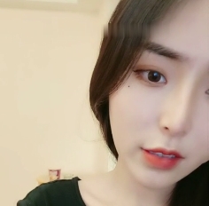 极品一线天粉扇贝的外围女神，用黄瓜自我安慰出水芙蓉