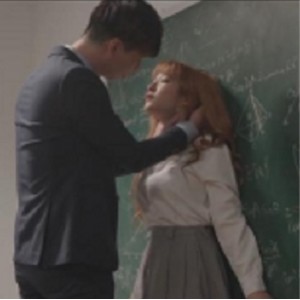 放學後的教室想被老師狠狠的CR [1V-355M]