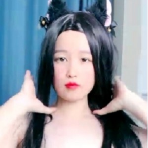 斗鱼网红『小处处大屁屁哼』直播露脸私拍