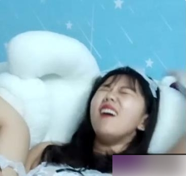 极品女主播《可爱的小S》+女仆装直播