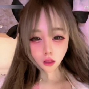 推特up主【miko】世界杯美少女