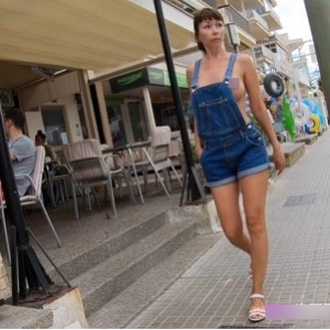 欧美露出大神《naughty_lada》完整合集