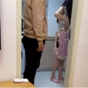 海角社区工地瓦工C的故事：自拍视频分享