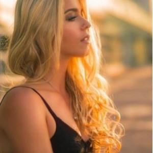 明星MarryBarrie主播视频合集，异域美Rola惊喜客串，火爆性感表演