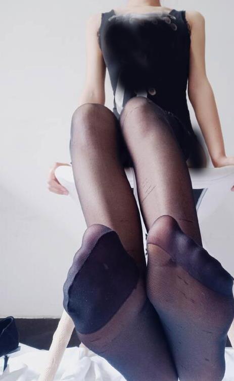 橘猫黑丝美腿资源合集，火热开放，891MB