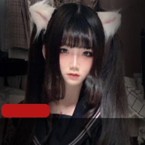 抖音网红晨意野餐兔热舞美腿合集，露脸粉嫩诱人