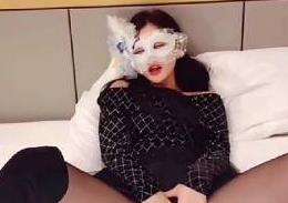 广州女神vivian姐黑丝长靴露脸作品