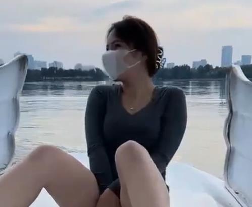 高颜值长腿美杜莎私拍大胆多人运动9V1.3G