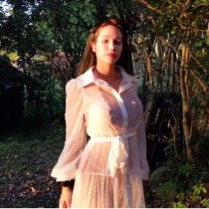 OnlyFans高端打野女神Naomi私拍视频34个，总计3.1G资源，颜值身材充足展示场景服装丰富