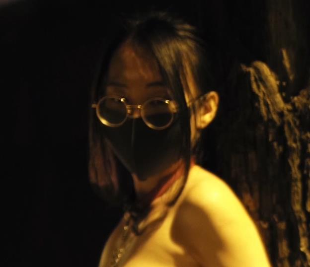 冯珊珊FSS野外冒险：肛锁困境引发推特热议