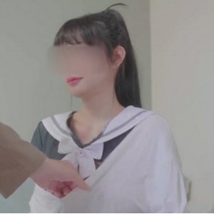 纯情女高中生与老师自拍视频，违禁品曝光，群禽兽评论！(视频大小/数量)