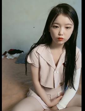 清纯新人小妹1V3G直播，气质靓丽战斗四小时57分视频数量