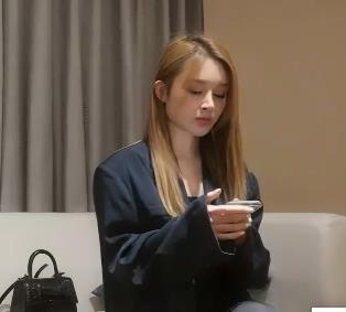 51分钟高端美妞自拍视频资源，水印广告提醒