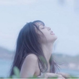 《B站宅舞节目《悄悄话》超火小黄歌改编，尴尬同事全场哄笑，下载观看！》