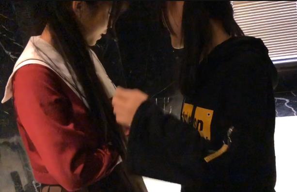 浆果儿&小粉猪高清无圣光视频：00后野外恩爱自拍女同互动