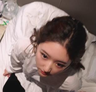 小姐姐自拍视频21分钟高清无水印，身材粉嫩气氛组，夜场订单L用嘴观看