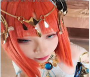 Tokar自拍2V-2.1G二次元COS妮露~完整版~用脚深H进入天花板下载观看