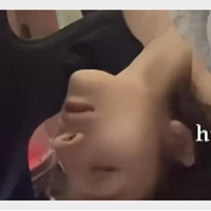 酒吧DJ与闺蜜火爆进酒店自拍，27分钟露脸撩人T棍子抓N子，绝对不能错过！