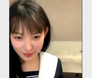 清纯校园风：糖纸妹妹L舞风烧视频大放送