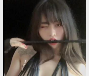 恐龙小宝贝：颜值身材纹身大爆发！37个视频446张照片全都有！