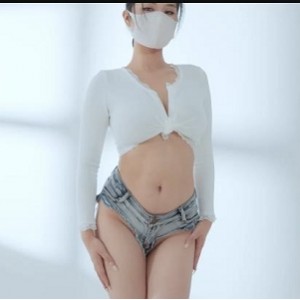 Nina瑜伽自拍特写21分钟，惊艳细节，小伙伴下载观看