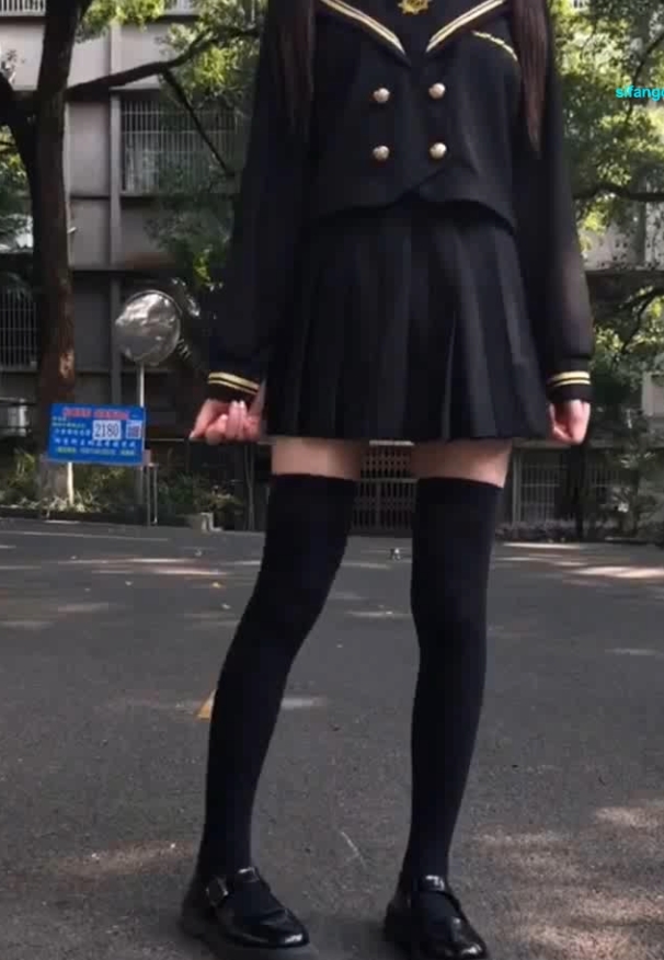 个视频合集,观众可以感受到舞蹈的魅力,同时也能收藏一段美好的回忆。快来一起跟随“野餐兔”一起热舞吧!