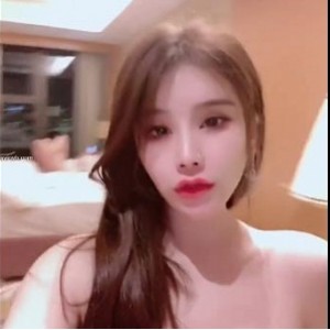 绿茶婊Roses鲤鲤自拍视频大放送！58V-1.9G