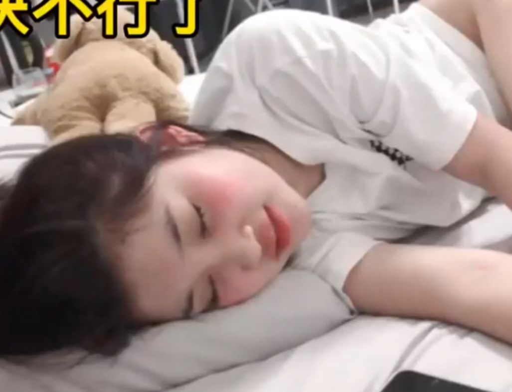 狮子座大神Walker自行打包美女萌妹互动合集63V+3.94G,推荐新贴