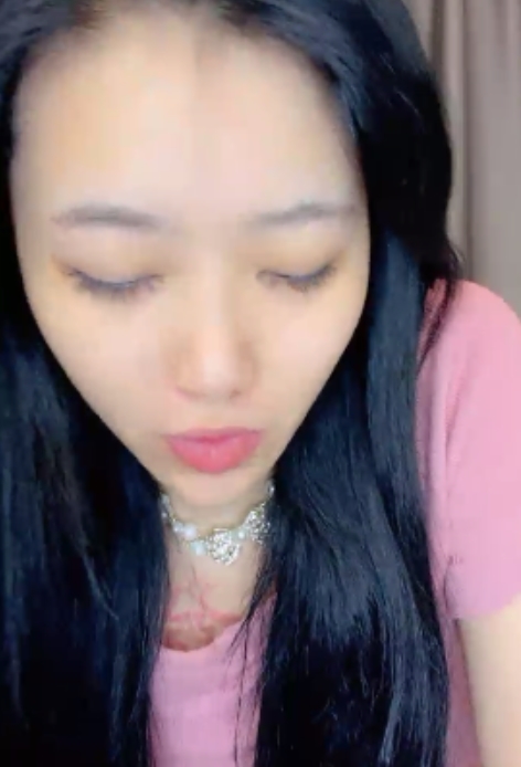 半糖甜美风,超白超粉超赞身材,家里表演百度盘