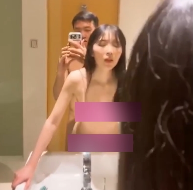 免费富二代129M绝密外流，高颜值妹子酒店HAPPY视频曝光