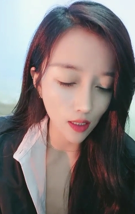 高端奢华商务模特空姐咖啡小洁，1v+1.14G视频震撼上线百度盘