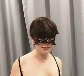 “兄弟哇，修下水道，尽享棒棒糖乐趣！”